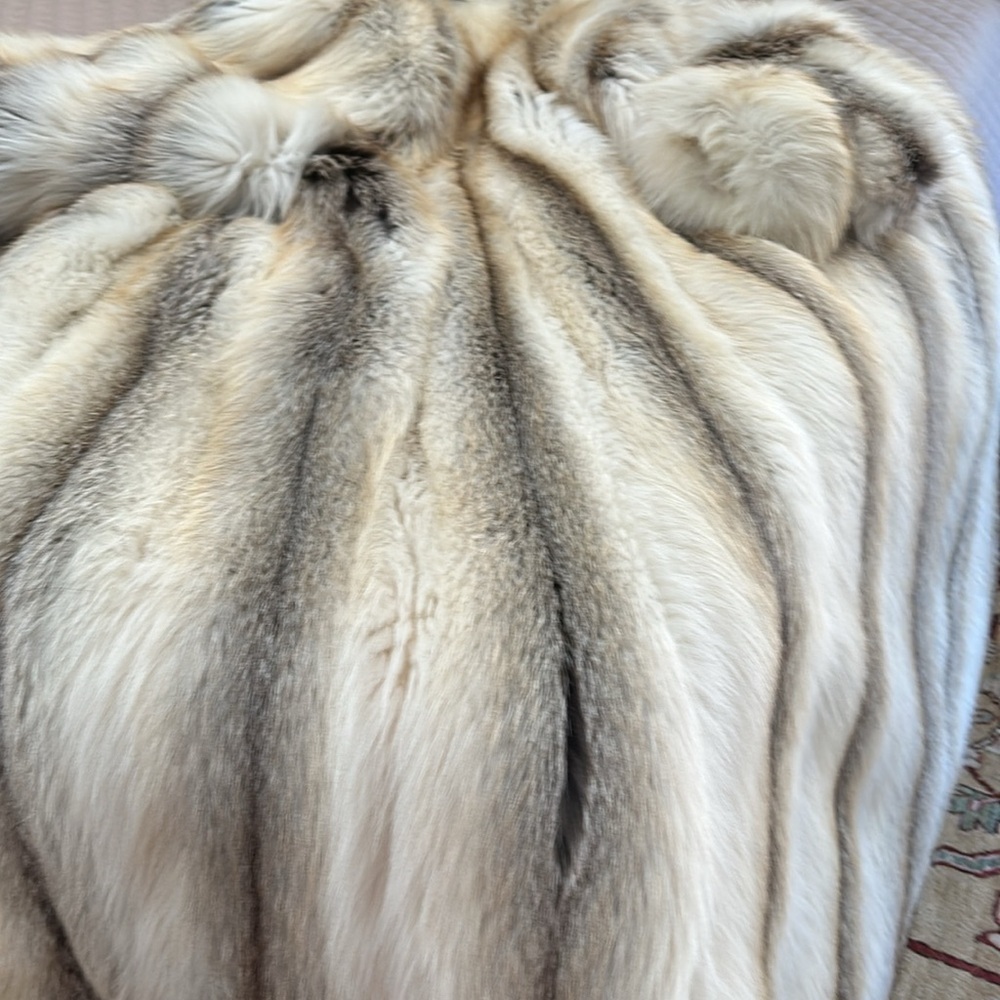 Unisex Golden Isle Shadow Fox Fur Coat Full Length - Picture 7 of 16